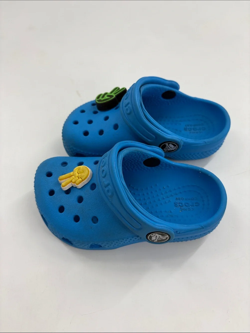 2-Pair Kids’ Slide 6c Crocs & for Quicksilver Bundle – Blue & Olive Green